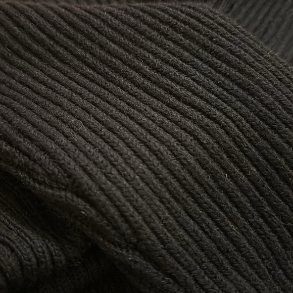 Aritzia Wilfred Free Lin Sweater 100% Merino Wool Black Sz XS Made in Italy - Picture 9 of 9